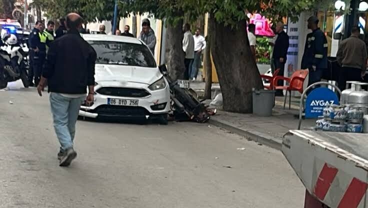 Ankara’da Otomobil, Motosiklete Çarptı 1 Ağır Yaralı