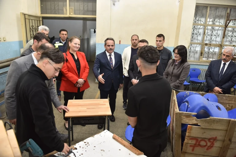 Ankara’dan Kars’a Uzanan Kitap Hikayesi İlknur Artuğ Kızına Ilham Olduu