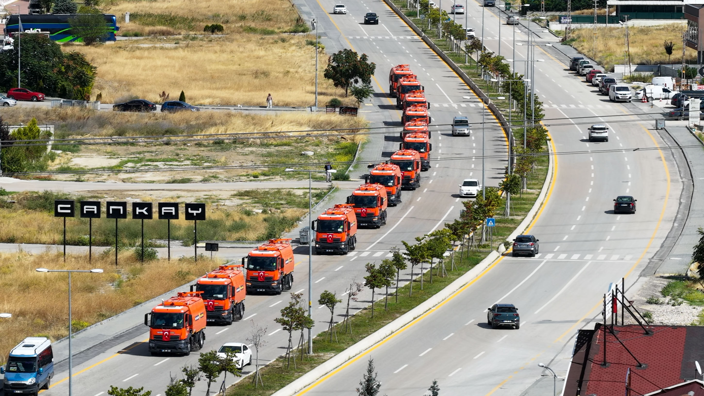 Ankara’nın Temizlik Filosuna 13 Yeni Araç Eklendi-1