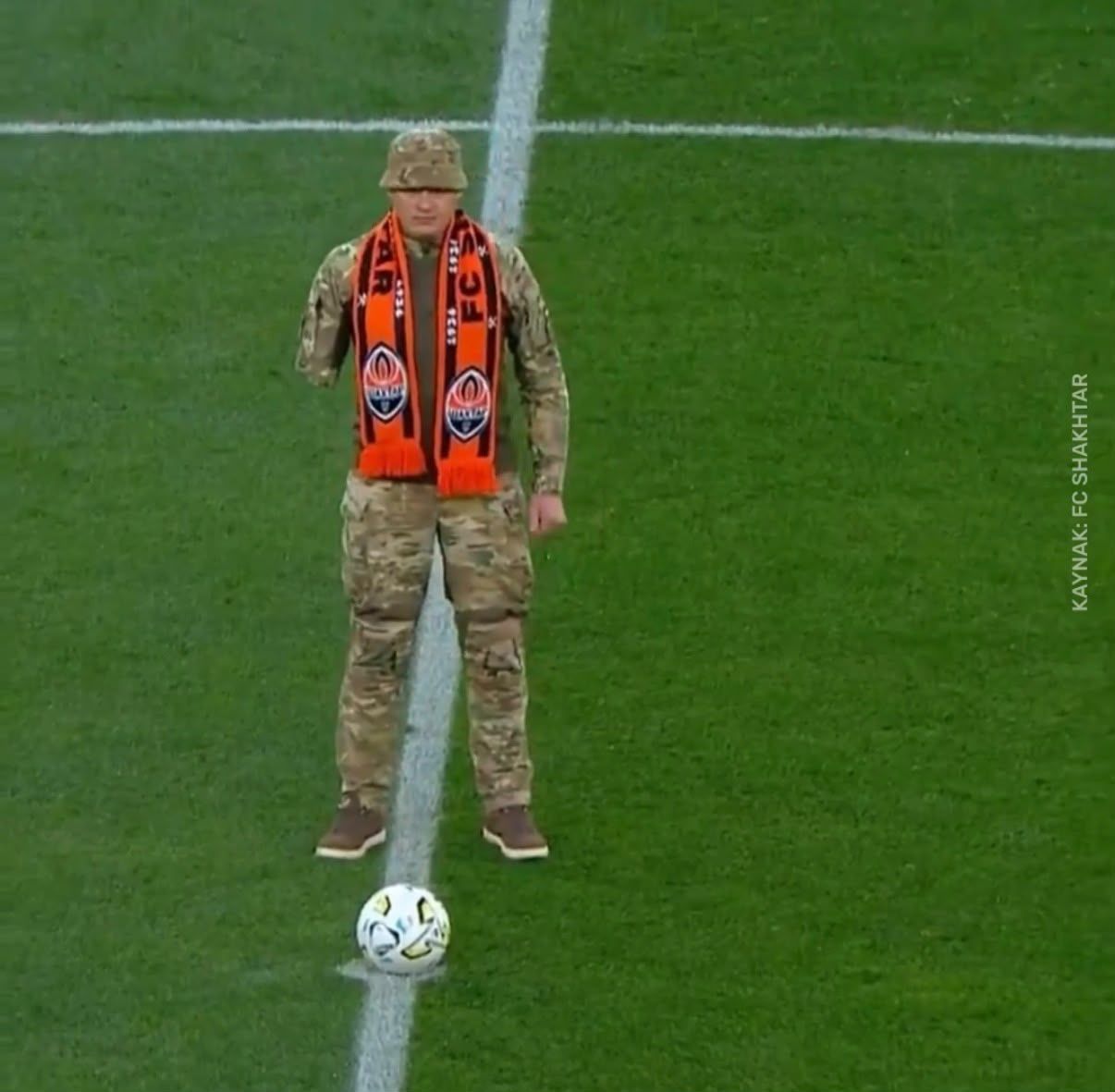 Arda Turan'ın Takımından Savaş Gazisine Anlamlı Jest 3