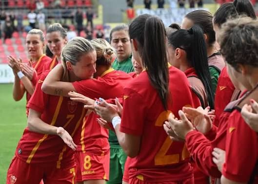Armisa Kuc Tarihe Geçti Sladjana Bulatovic Yeşil Sahalara Veda Etti (1)