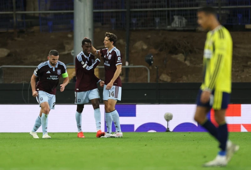 Aston Villa Fenerbahçe Karşısında Tarihi Rekorunu Kırdı (1)