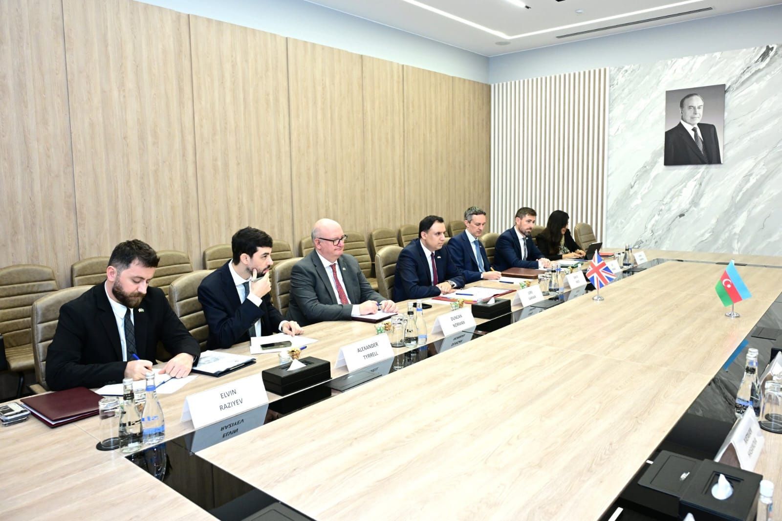 Azerbaycan İngiltere Hattında Yeni Dönem Yeni Yol Haritası Imzalandı1