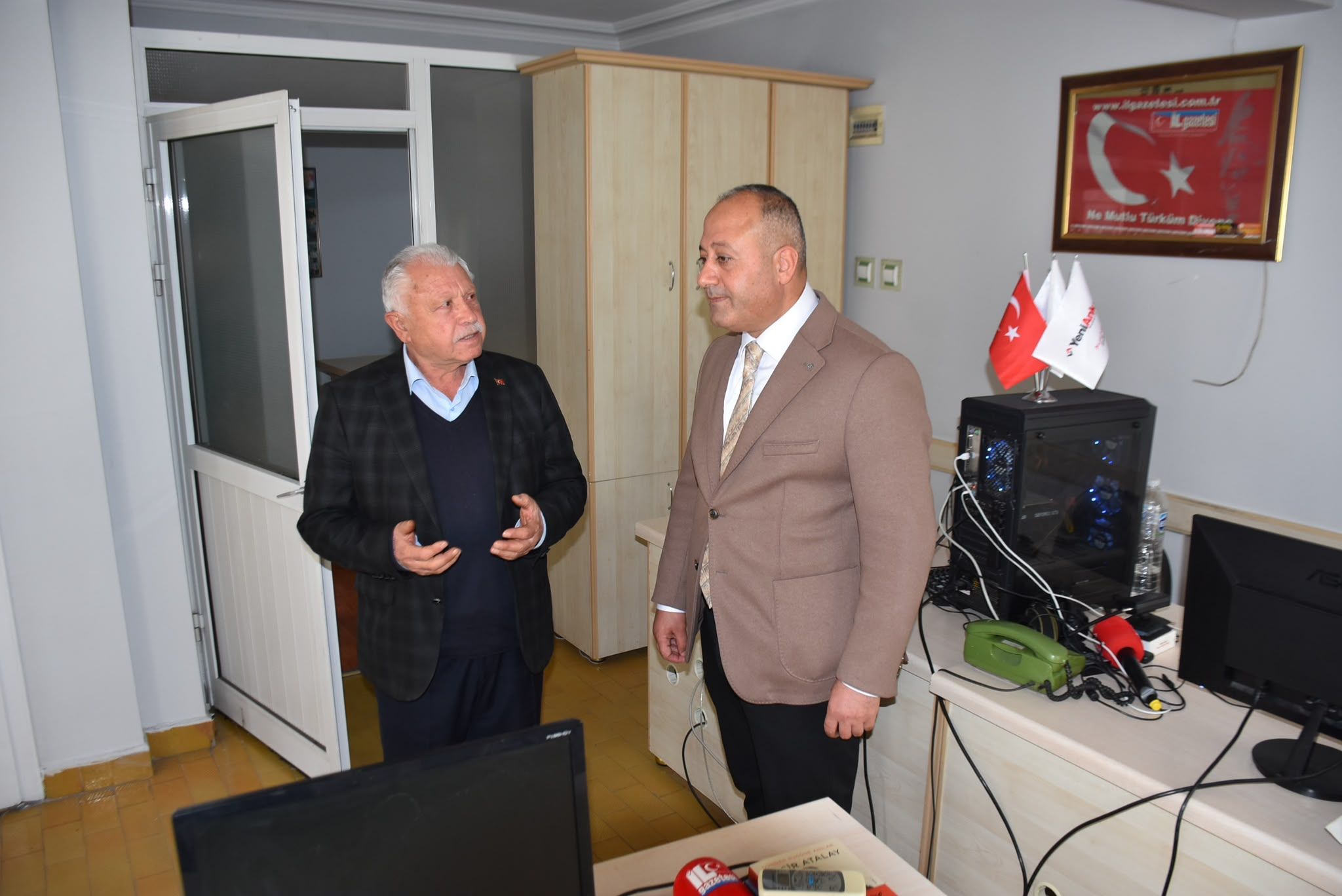 B İ K.3