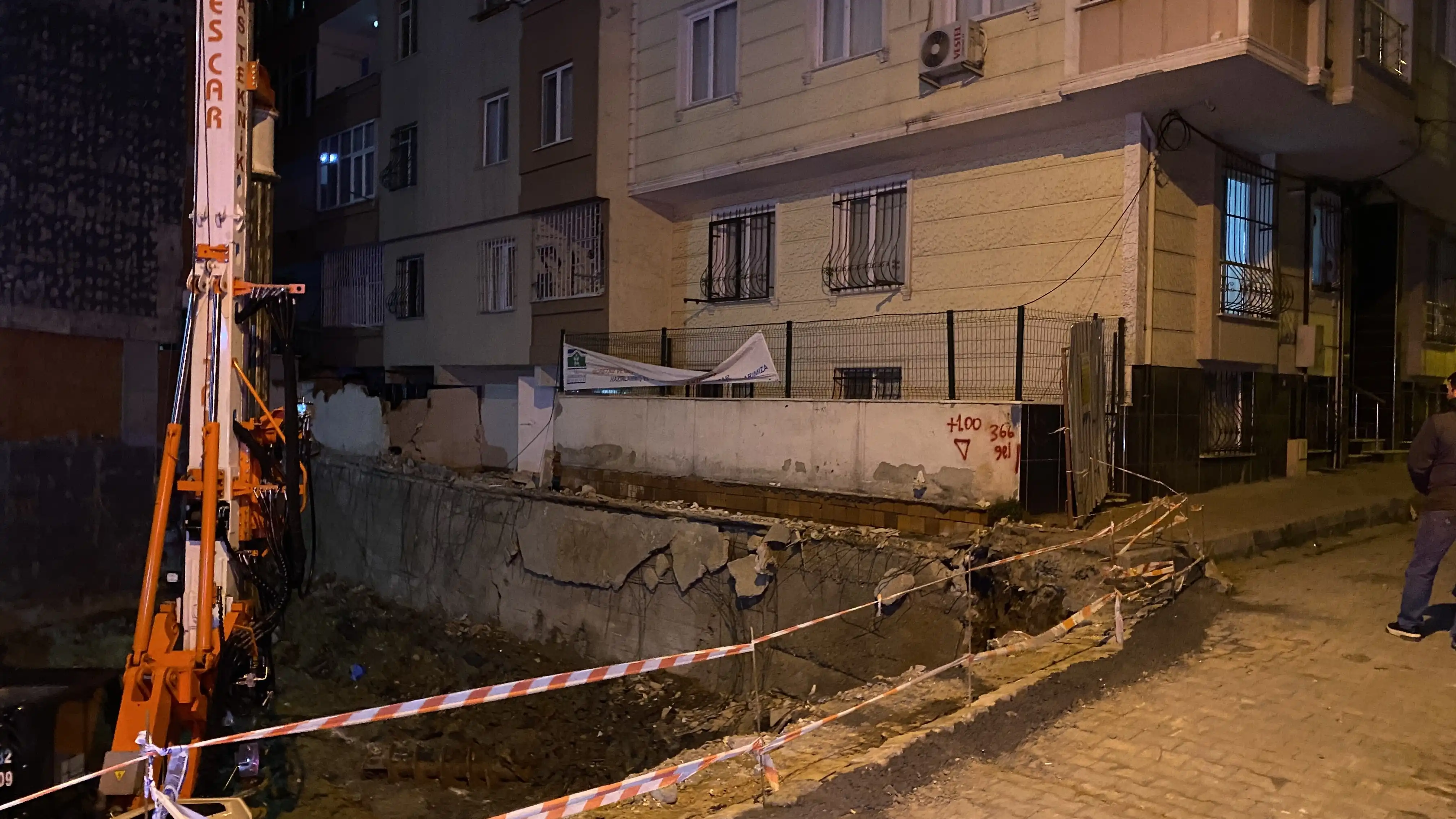 Bahçelievler’de Inşaat Kazısı Faciaya Yol Açıyordu (3)