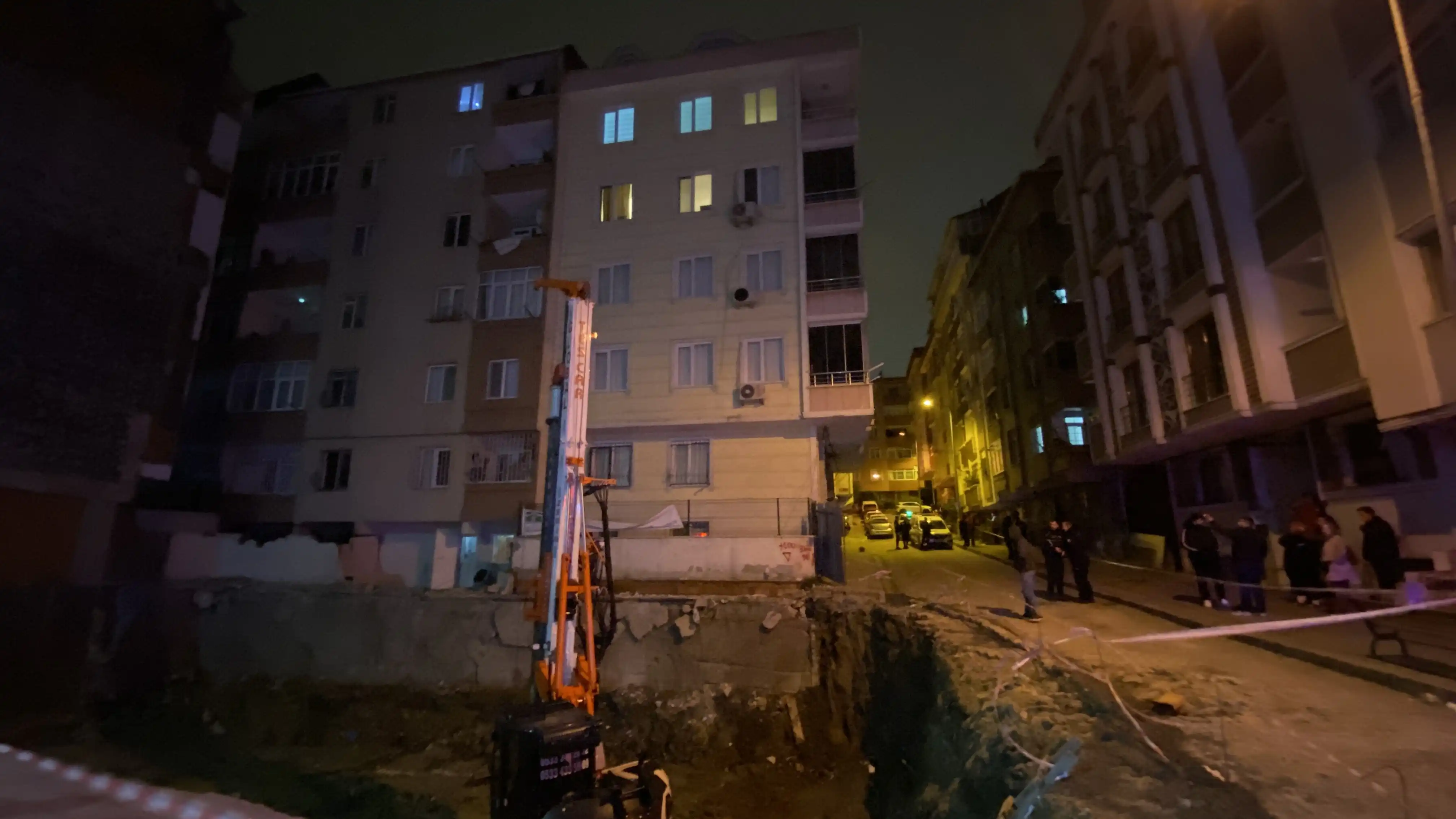 Bahçelievler’de Inşaat Kazısı Faciaya Yol Açıyordu (4)