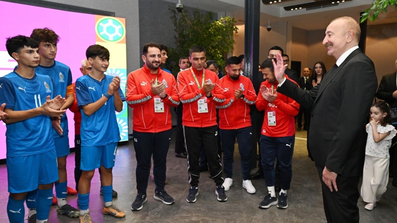 Bakü’de Futbol Tarihinde Bir Ilk Azerbaycan’dan 6 Gollü Açılış 3