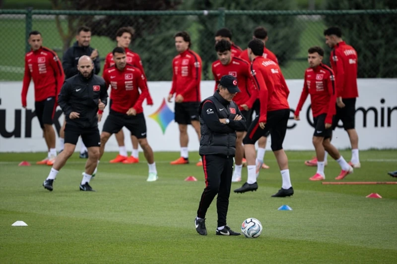 Belçika Maçı Öncesi Ay Yıldızlı Ekipte 8 Futbolcu Kadroya Alınmadı (1)