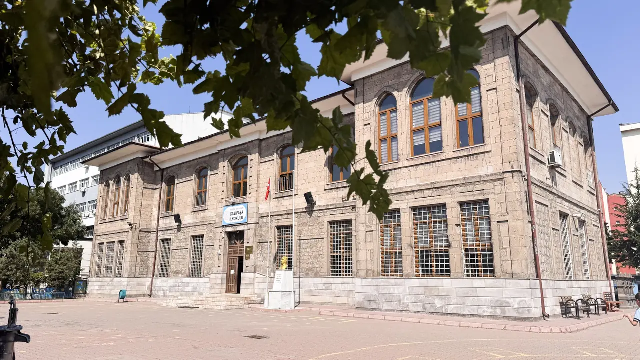Bir dönem askeri hastaneydi! Gazipaşa İlkokulu 100 yıldır eğitim veriyor