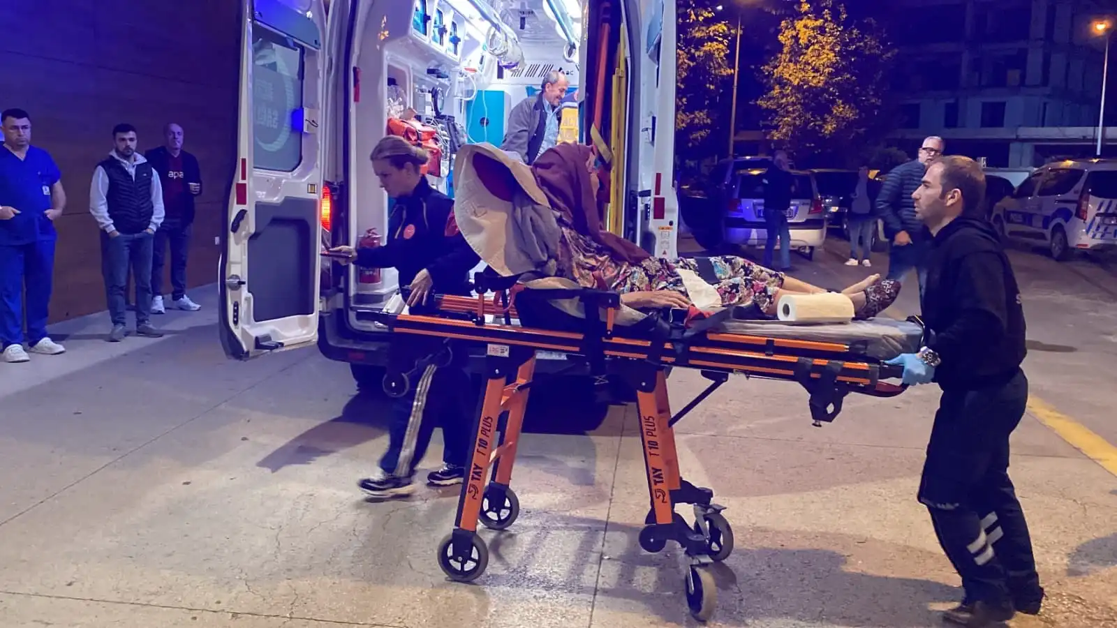 Bursa İnegöl’de Tavuklu Pilav Yiyen Yaklaşık 100 Kişi Hastanelik Oldu (1)