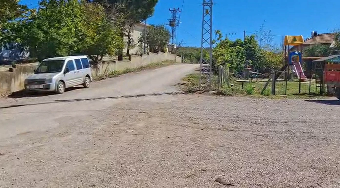 Bursa Karacabey'de Kadın Cinayeti Gökçe Alkan Hayatını Kaybetti (1)