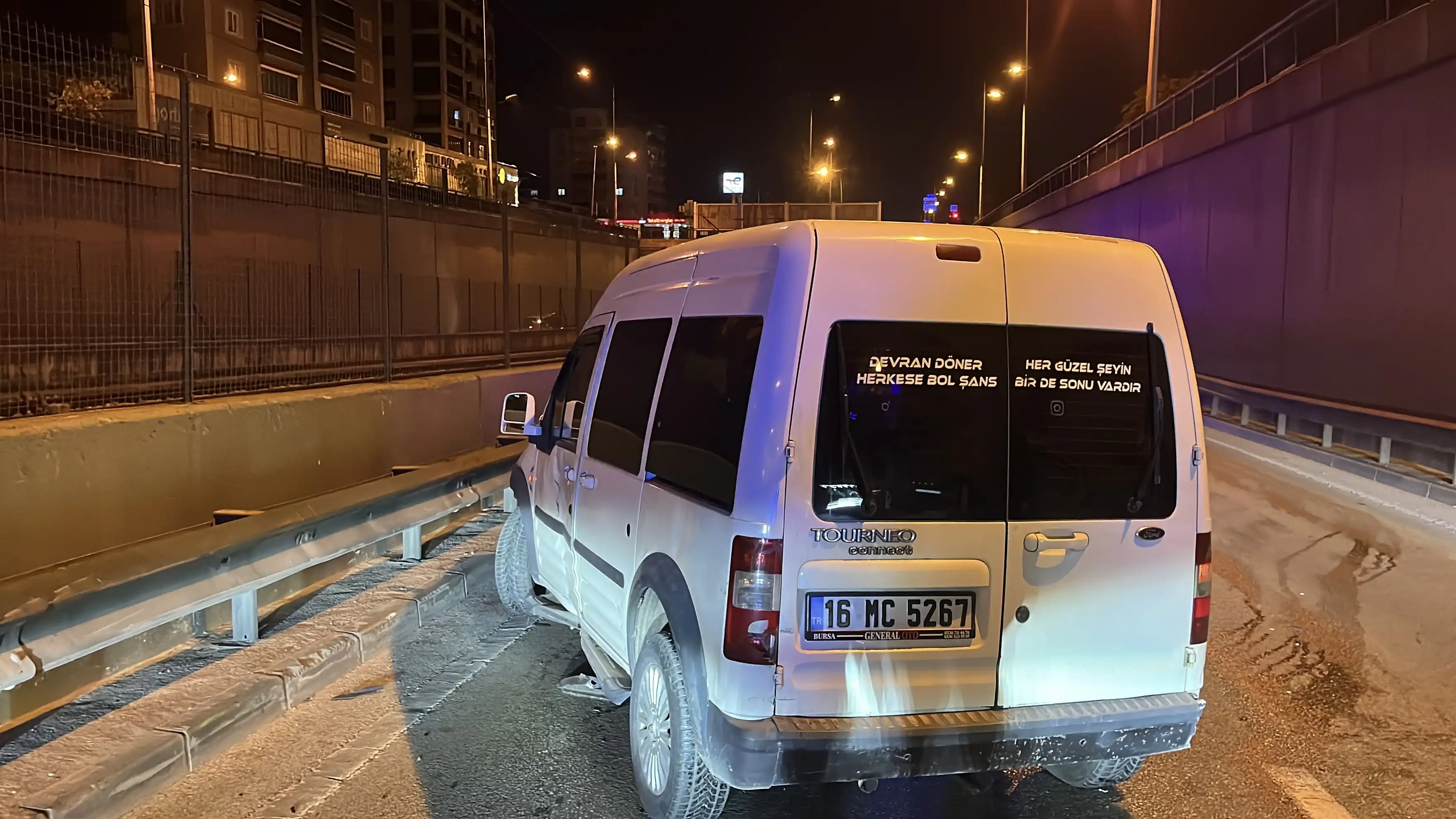Bursa’da Alt Geçitte Kaza! (1)