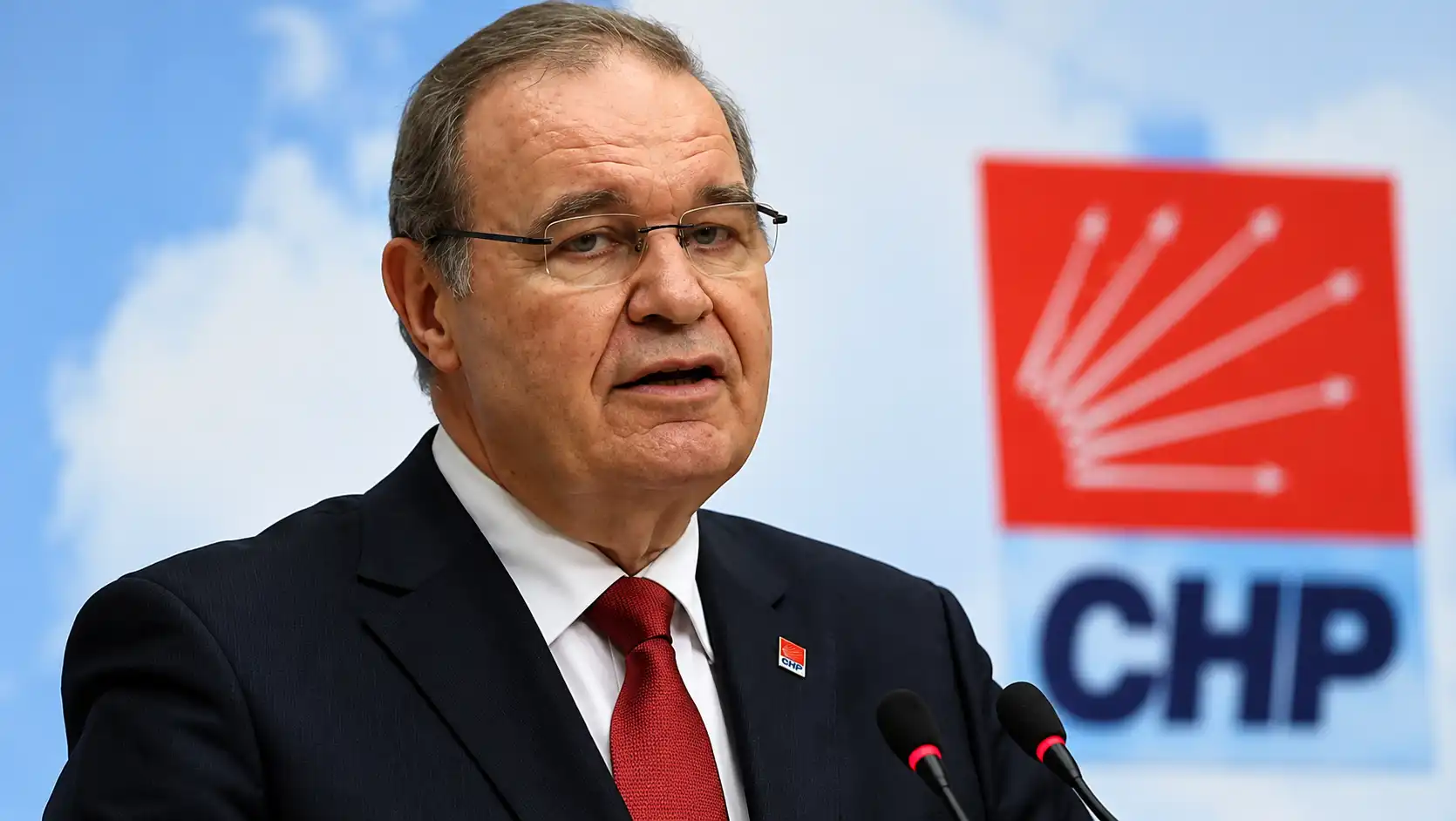 CHP'li Öztrak’tan hükümete fon tepkisi: “Başka bir krizin kapısını aralamayın”