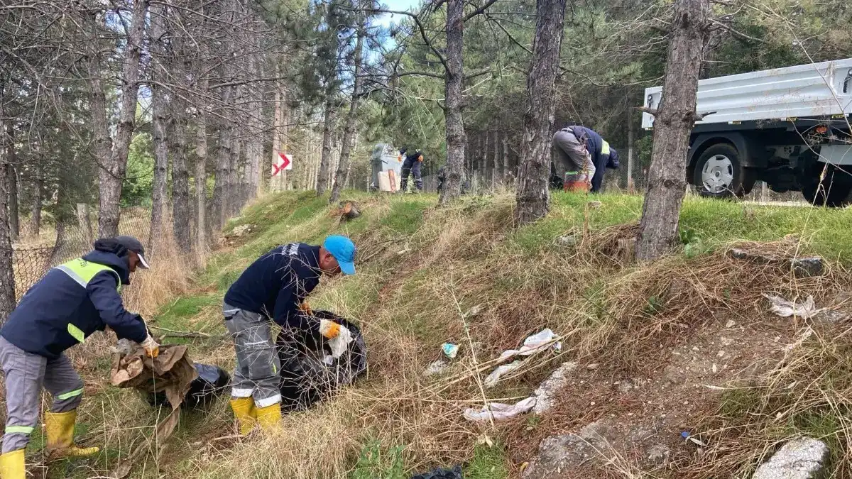 Çubuk’ta 8 Mahalle Ve Bölgede Temizlik Çalışması Yapıldı3