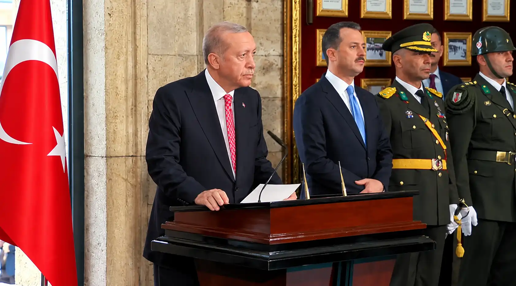 Cumhurbaşkanı Erdoğan Ve Devlet Erkanı Anıtkabir’de2