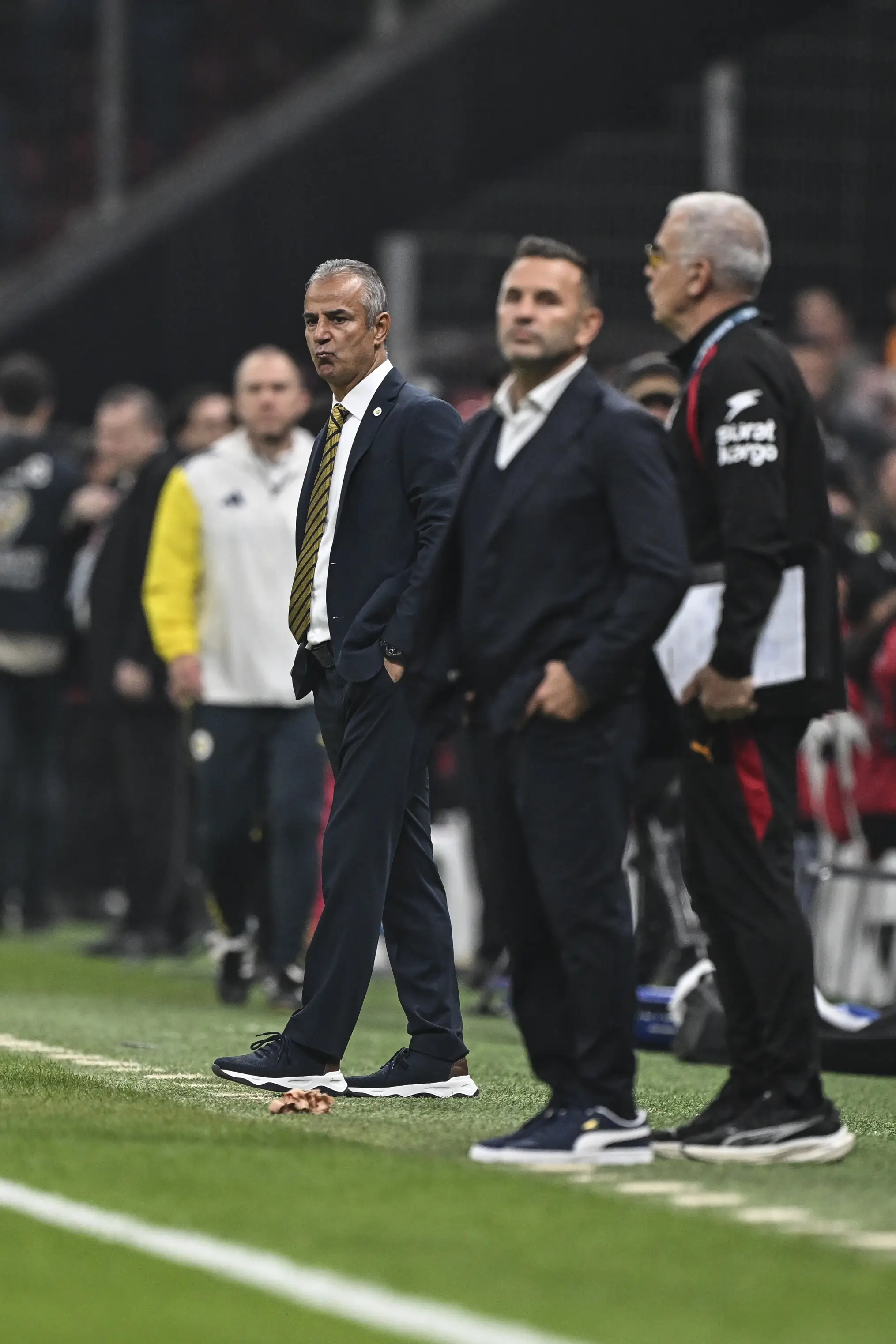 Derbide İsmail Kartal Ve Okan Buruk'un Hamlelerine Sert Eleştiri Fenerbahçe'ye Yine Esmer Günler Düştü (2)