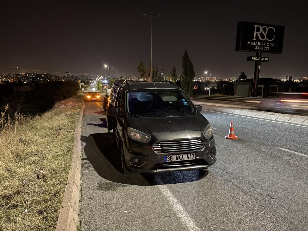 Dur Ihtarına Uymadı Ceza Yazılınca Dershane Param Gitti Diyerek Sinir Krizi Geçirdi