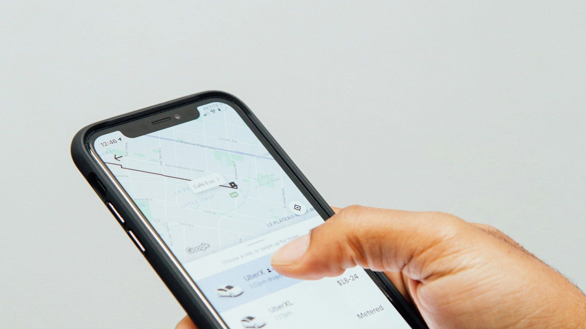 Elde Telefonda Uber Uygulamasi Ekrani