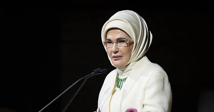 Emine Erdoğan’dan Gençlere Mesaj “Kendi Sesinizi Cesaretle Ortaya Koyun”