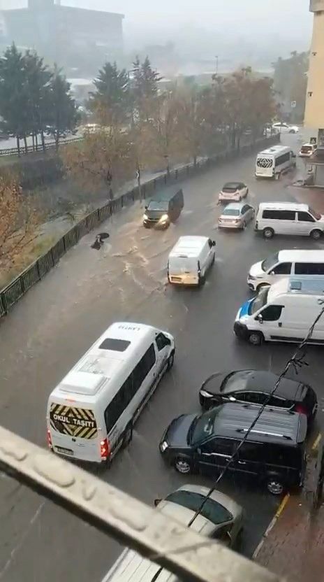 Esenyurt’ta Sel Paniği (1)