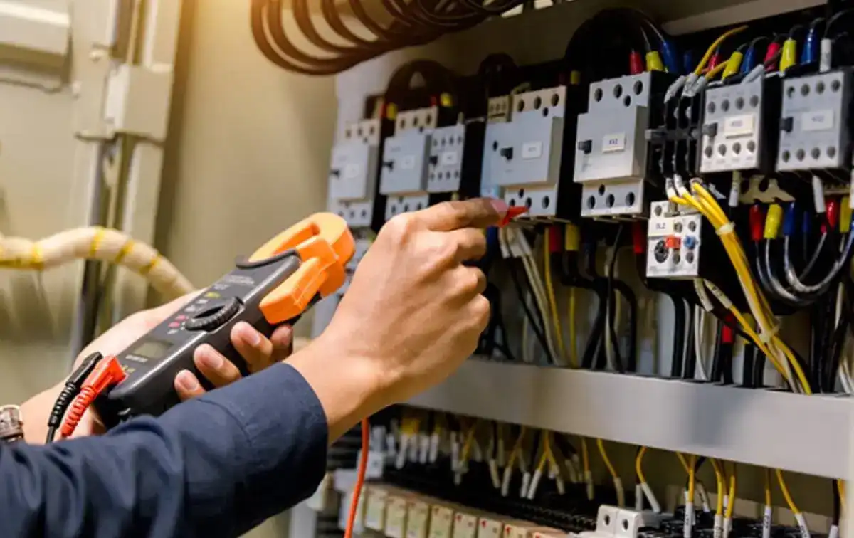 Evlerdeki elektrik güvenliğinin önemli cihazı: Hayat koruma rölesi ne işe yarar?