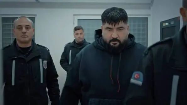 Eypio Bir Gözlüğe 47 Bin Tl Verdi Fiyatını Kasada Öğrendi (2)