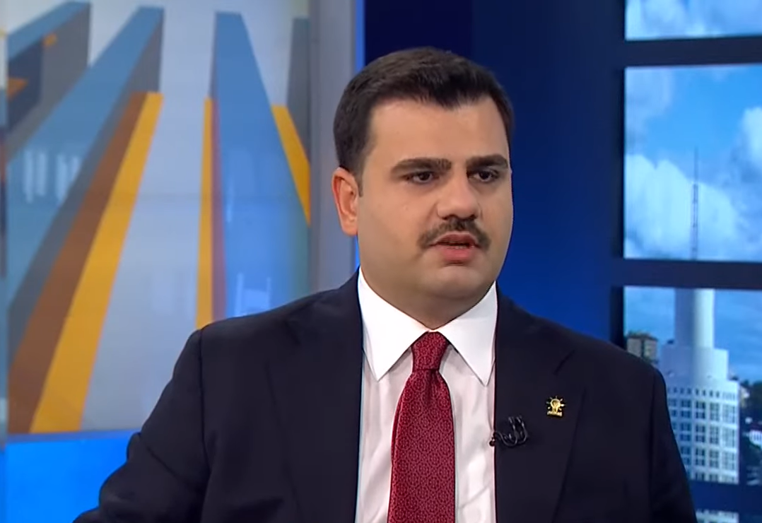 Eyük Kadir Inan'dan Fon Mesajı