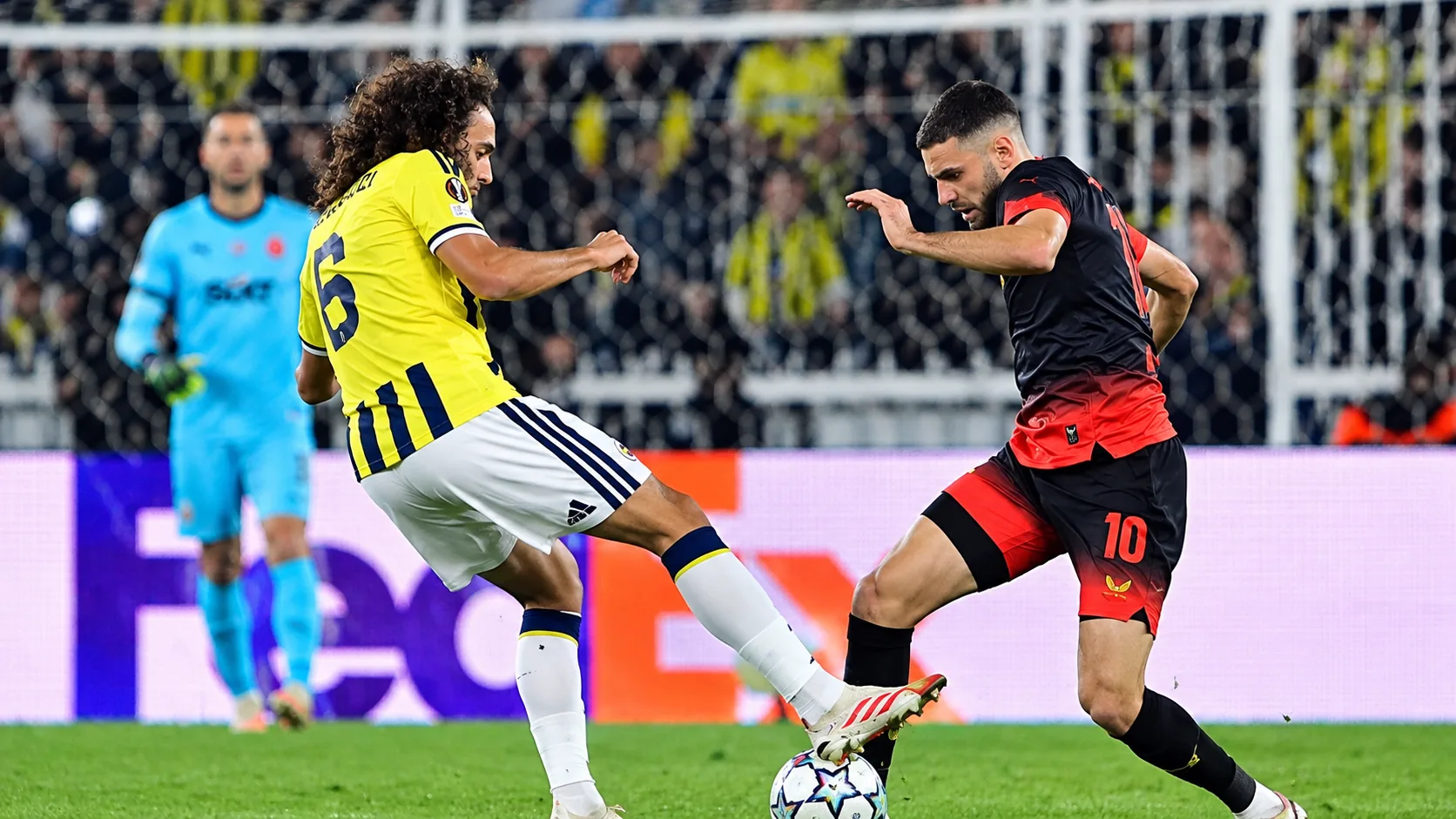 Fenerbahçe Guendouzi Tepkilerin Ardından Stadyumdan Üzgün Ayrıldı(2)