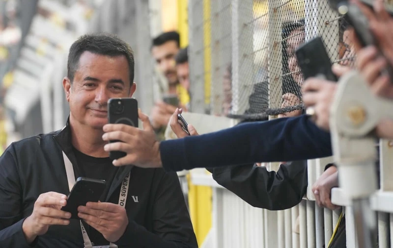 Fenerbahçe’de Acun Ilıcalı Krizi Büyüyor Savunması Istendii