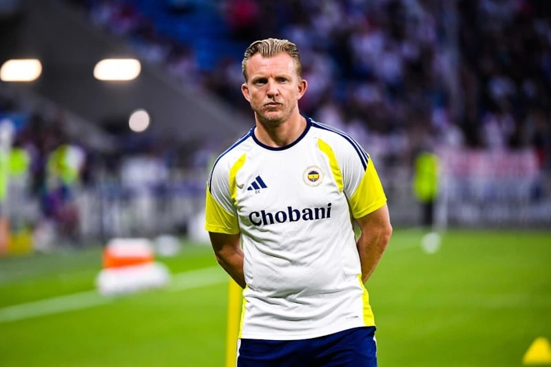 Fenerbahçe’de İsmail Kartal Sonrası Takım Dirk Kuyt’a Emanet Edildi