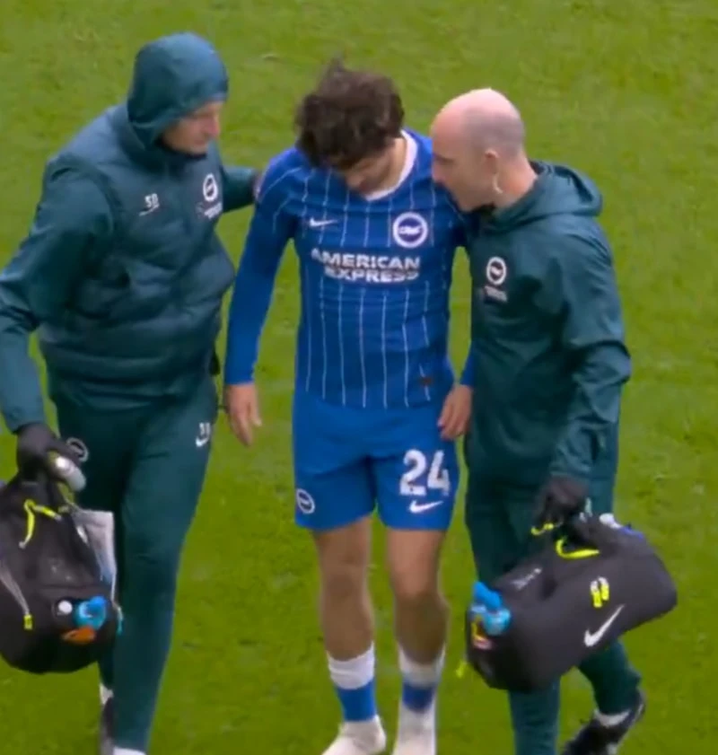 Ferdi Kadıoğlu’na Sakatlık Şoku! Liverpool Maçına Devam Edemedi 1
