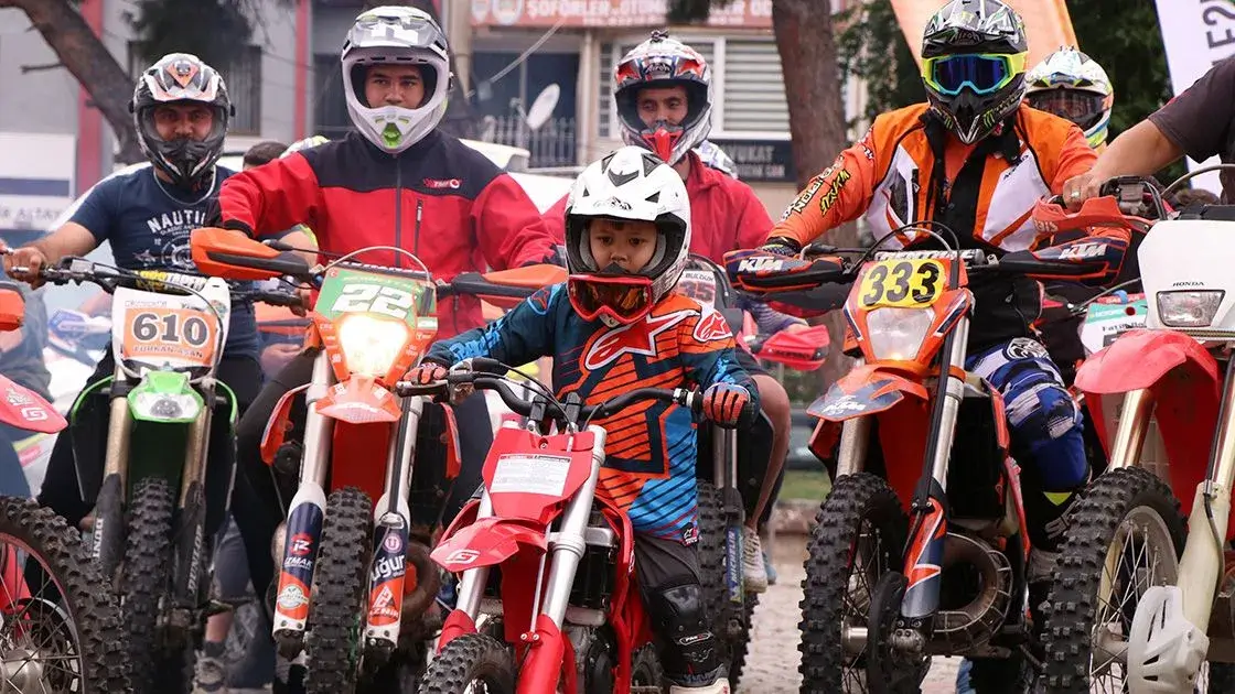 Fethiye'deki Süper Enduro Yarışı Olumsuz Hava Koşulları Nedeniyle Iptal Edildi (2)