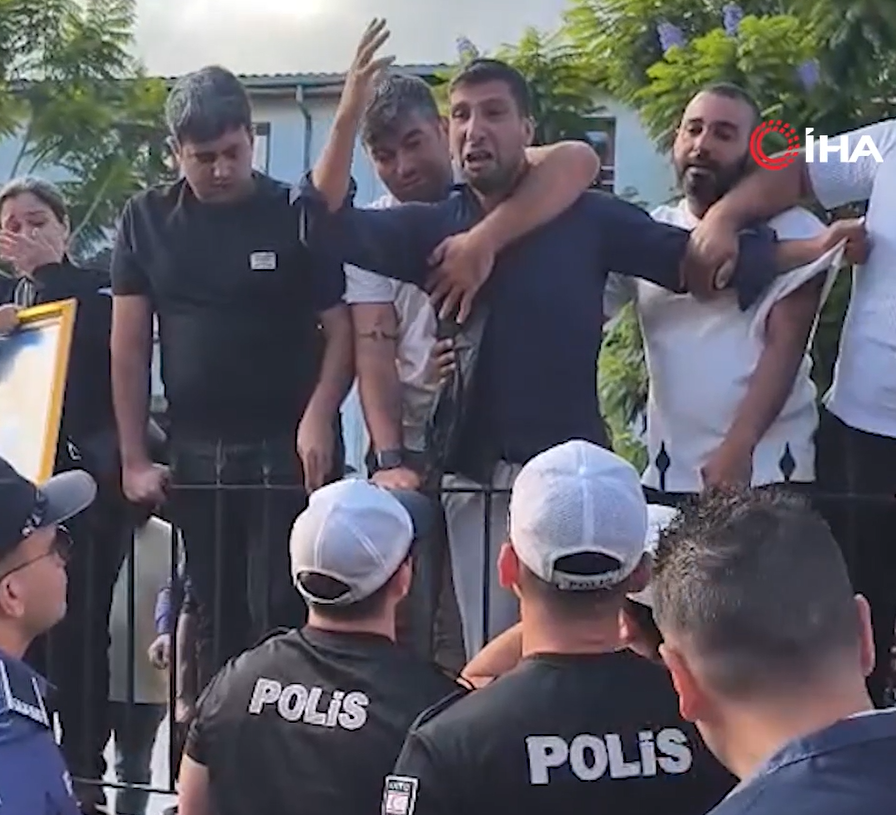 Filo Jet Faciasında Ihmal Şüphesi Su Geçirmez Kapılar Açık Kalmış2