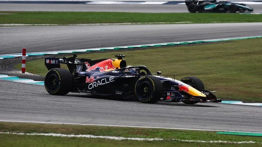 Formula 1 Bahreyn Grand Prix'sinde Pole Pozisyonu Max Verstappen'in Oldu (1)