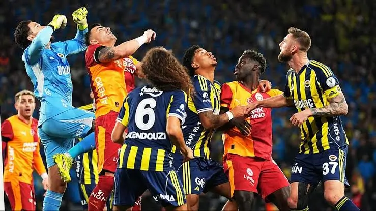 Galatasaray Topa Sahip Olmada Fenerbahçe Bitiricilikte Öne Çıkıyor İşte Derbi Öncesi Dikkat Çeken Rakamlar (1)