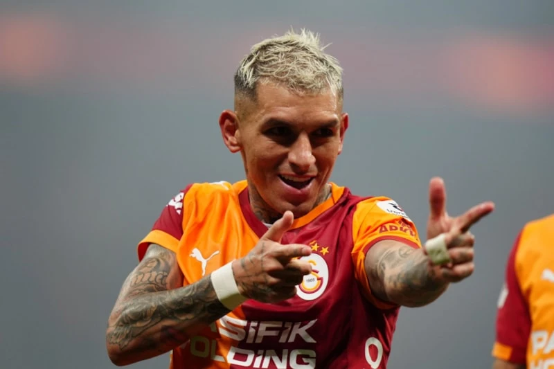 Galatasaraylı Yıldız Lucas Torreira Barcelona'yı Çok Iyi Analiz Ettik (1)