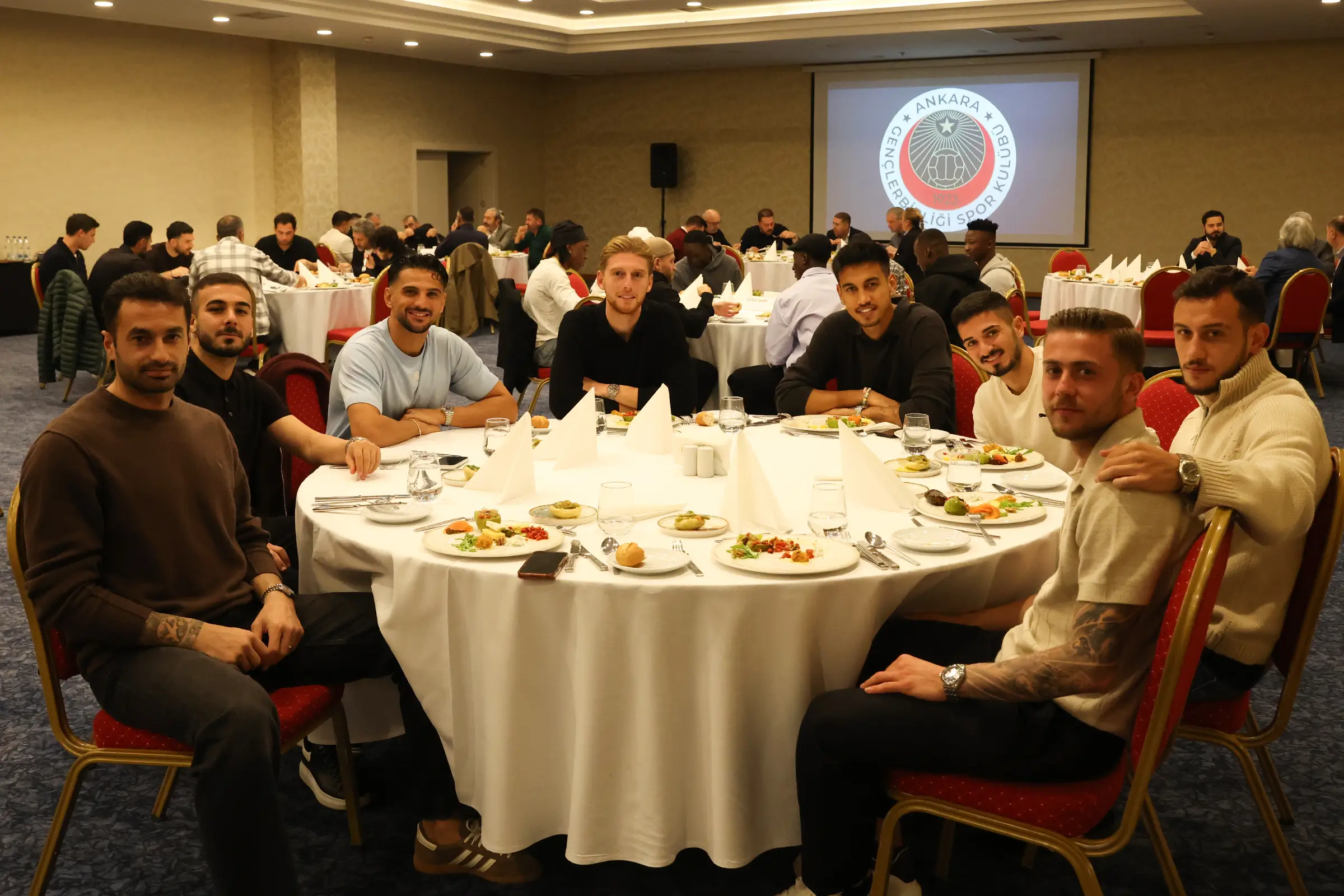 Gençlerbirliği Başkanı Arda Çakmak Geçen Sezonun Sıkıntılarını Tekrarlamak Istemiyoruz (3)