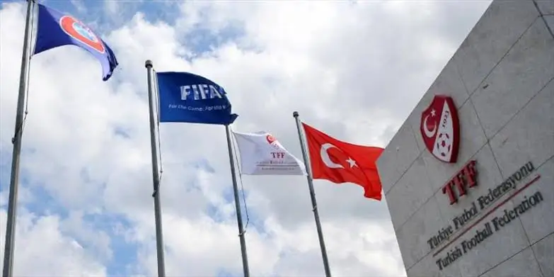 Gençlerbirliği'ne Pfdk'dan Para Ve Blokaj Cezası Konyaspor Maçı Faturası Kesildi (1)