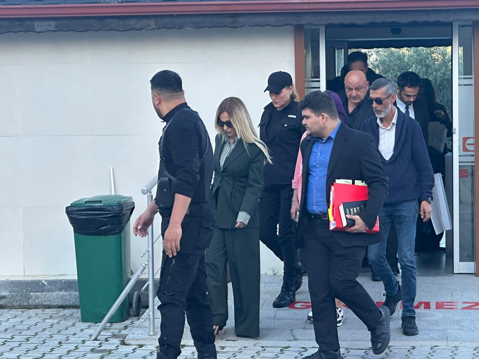 Güllü Davasında Ikinci Duruşma Başladı Oğlu Adliyeye Geldi (3)