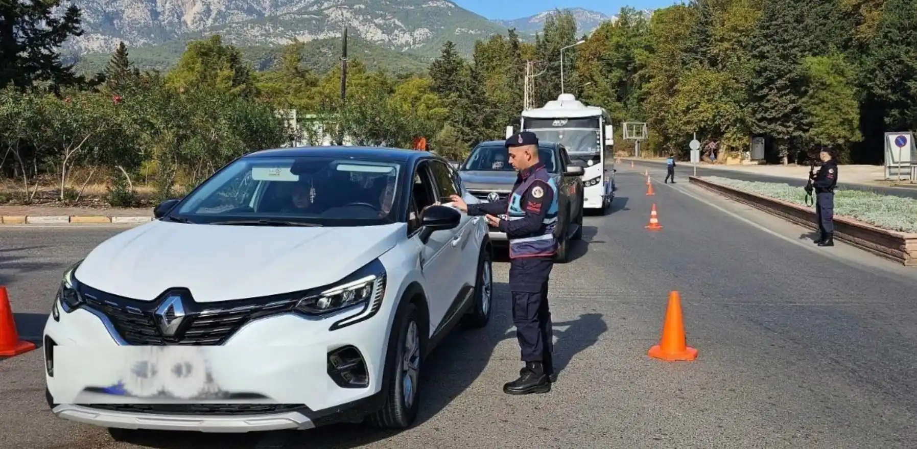 İçişleri Bakanlığı Açıkladı 81 Ilde Eş Zamanlı Operasyon! Aranan 912 Kişi Yakalandı (1)