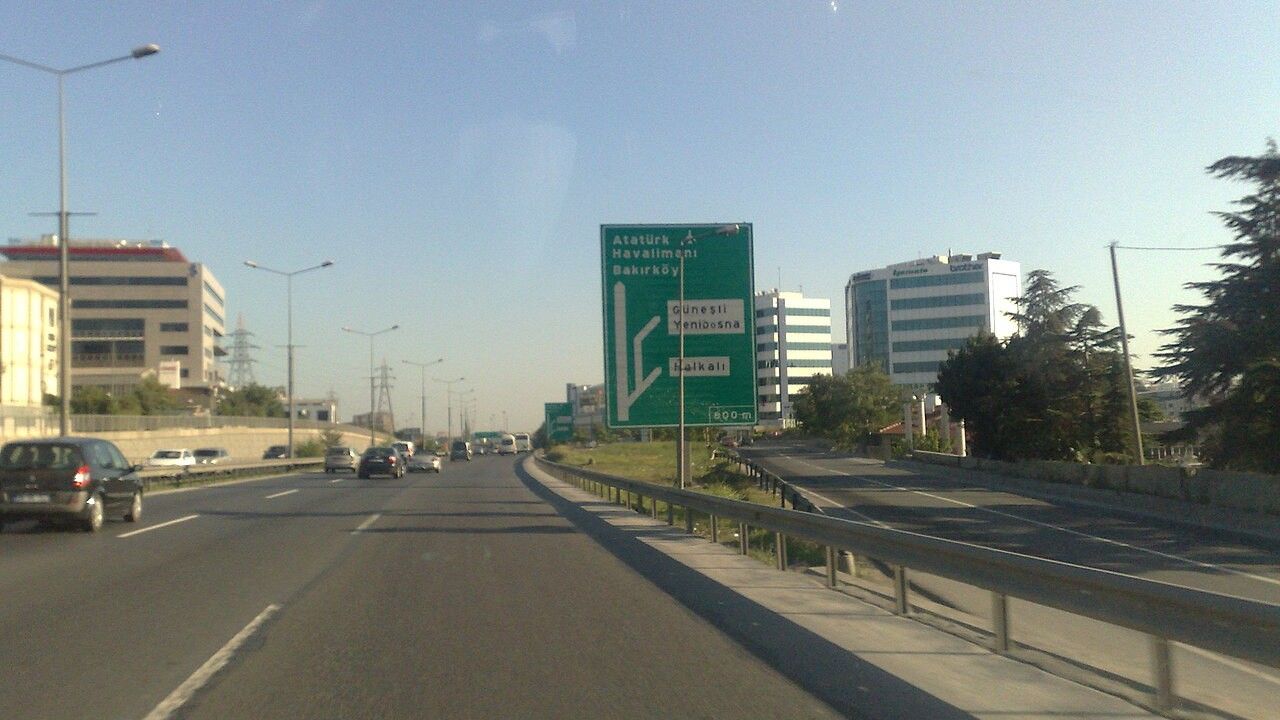 Istanbul Basin Ekspres Yolu Trafik