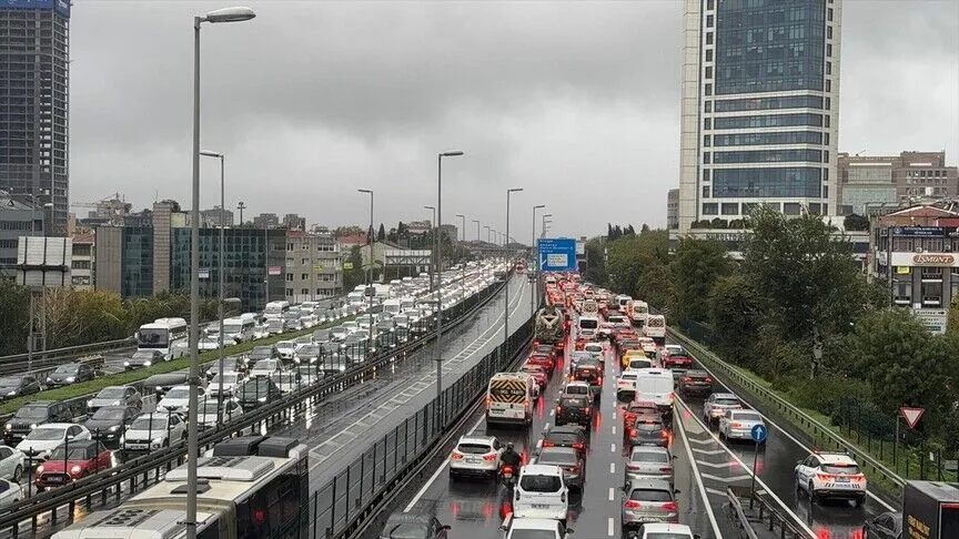 İstanbul Trafi̇k Yoğunluğu-3