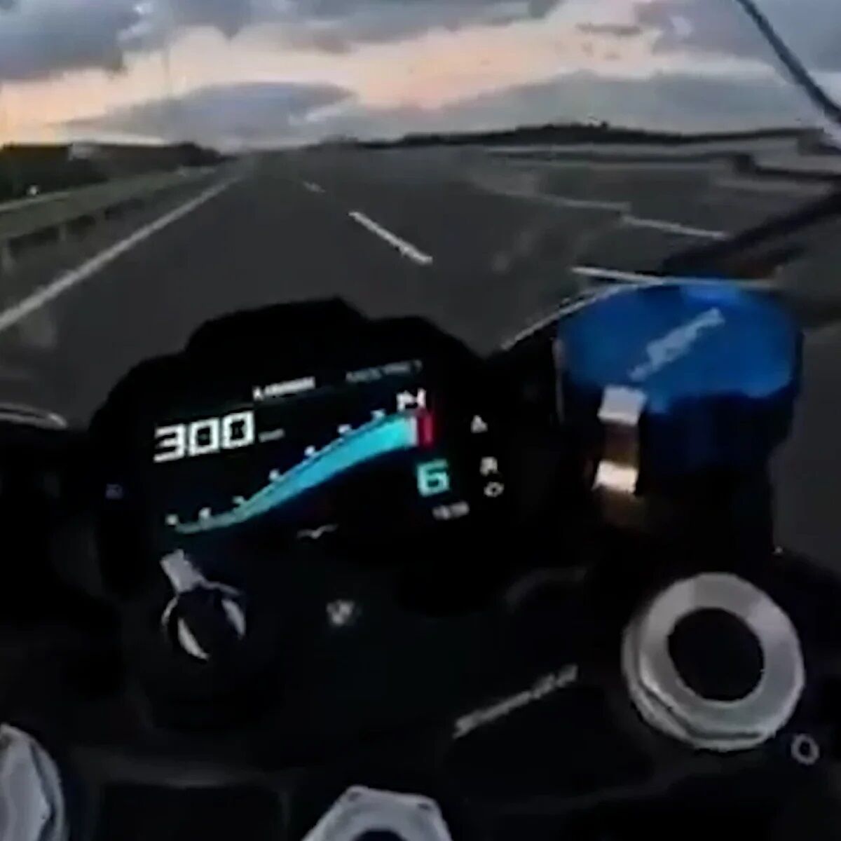 İstanbul'da motosikletle 302 kilometre hız: Ehliyetine el konuldu