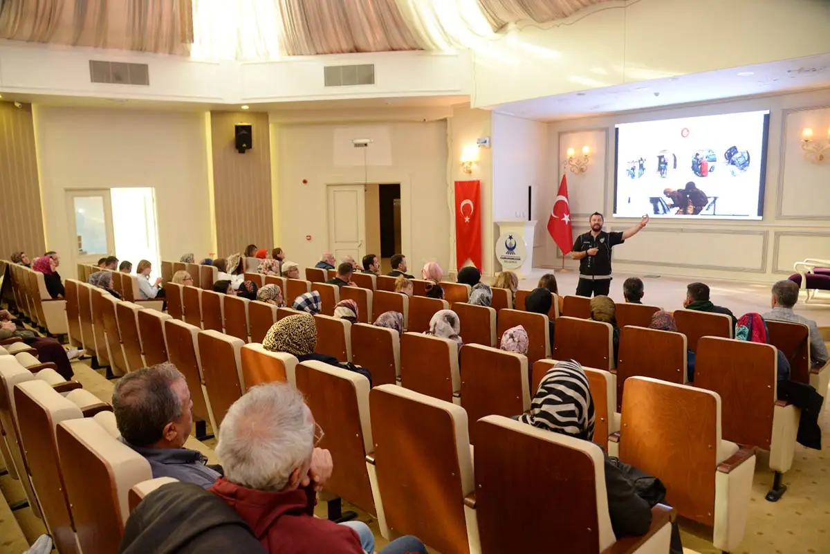 Kahramankazan’da Bağımlılıkla Mücadele Için Farkındalık Semineri Düzenlendi