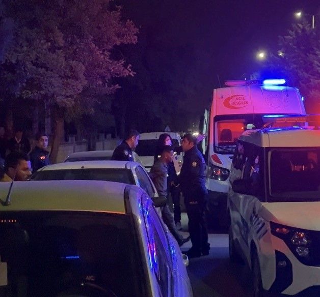 Kayseri’de Babasını Bıçaklayarak Öldürdü, Ardından Intihara Kalkıştı (1)