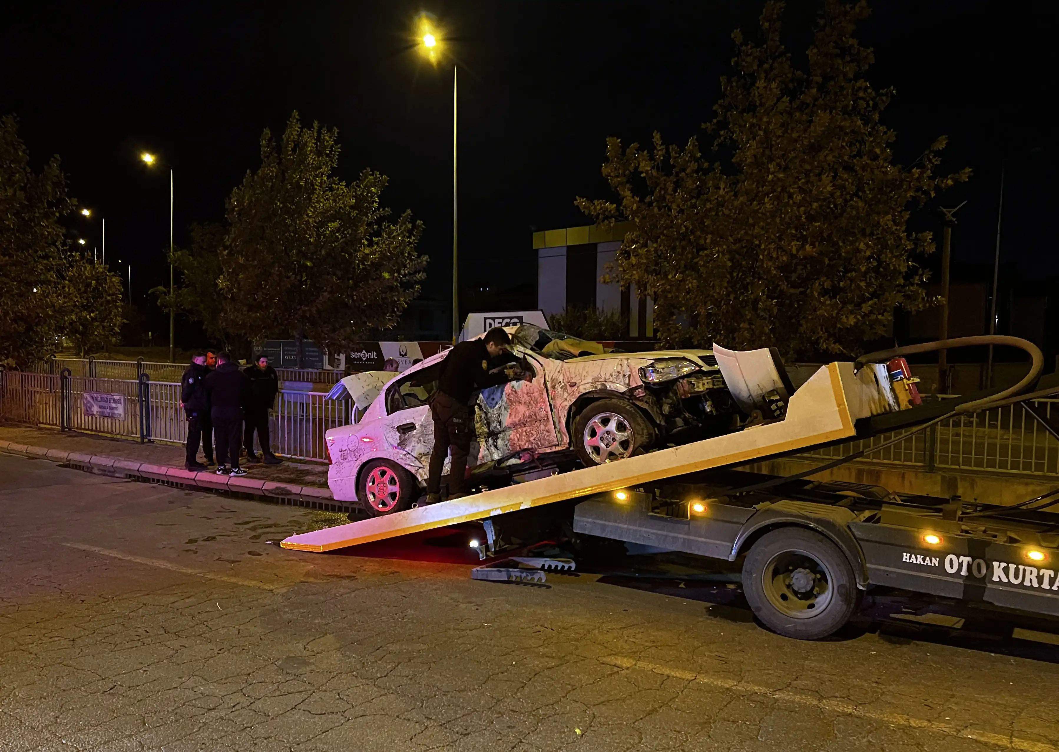 Kayseri'de Otomobil Sulama Kanalına Uçtu (4)