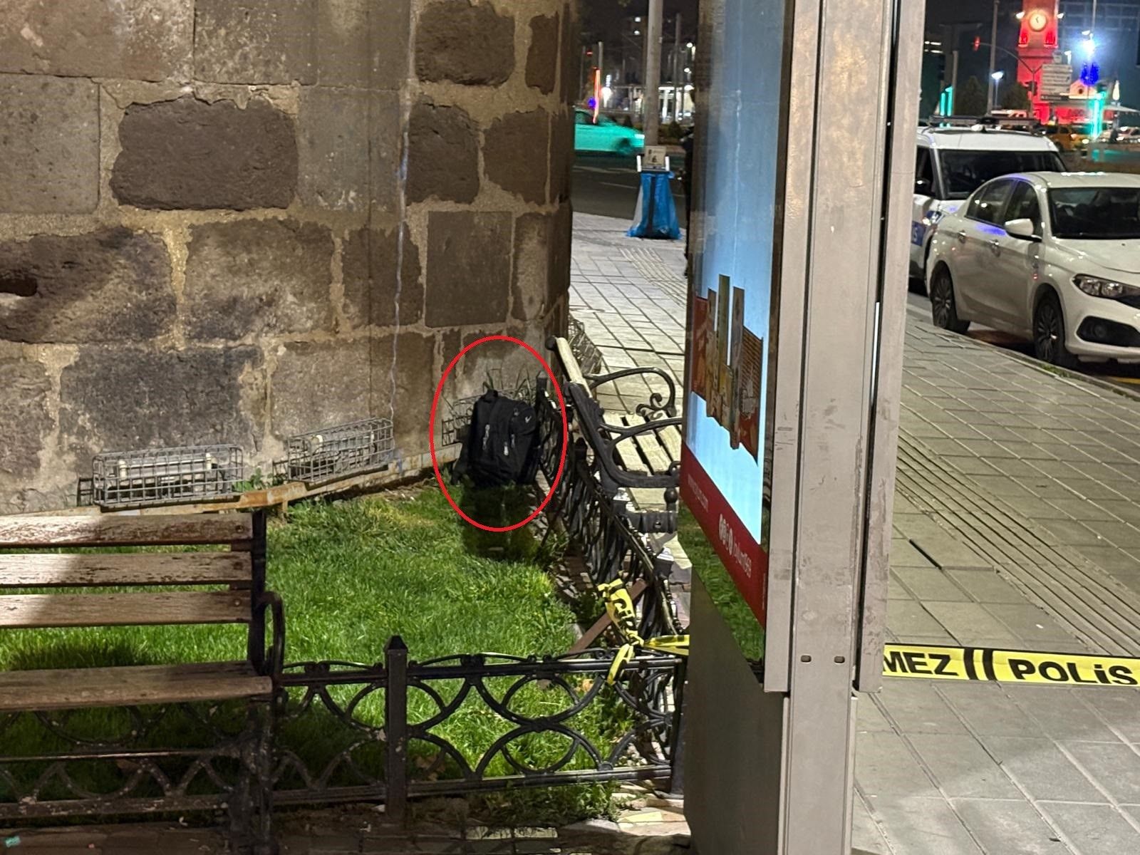 Kayseri’de şüpheli çanta paniği! Fünye ile patlatıldı
