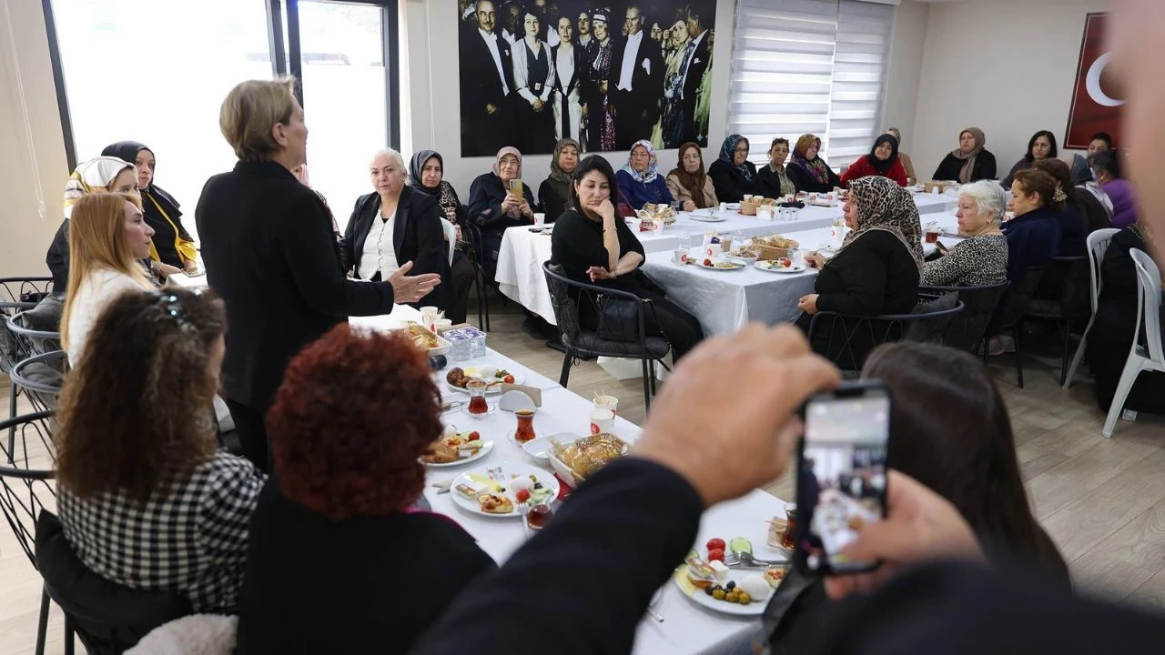 Keçiören'de Kadın Ve Aile Buluşması Toplumsal Değerler Gelecek Nesillere Aktarılıyor