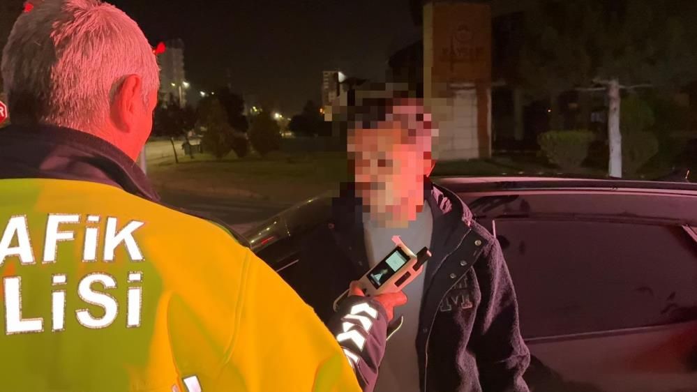 Kırmızı Işıkta Uyuyan Sürücüye 25 Bin Tl Ceza!