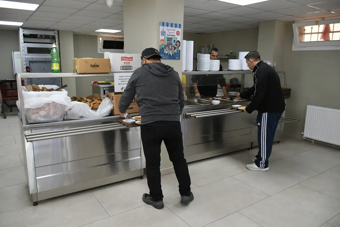 Kuşadası Kent Lokantası'nda Satışların Yüzde 92'Si Kartla Yapıldı